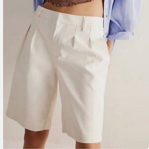 Preloved - We The Free Alandale Ivory‎ Mid Rise Vegan Leather Trouser Short